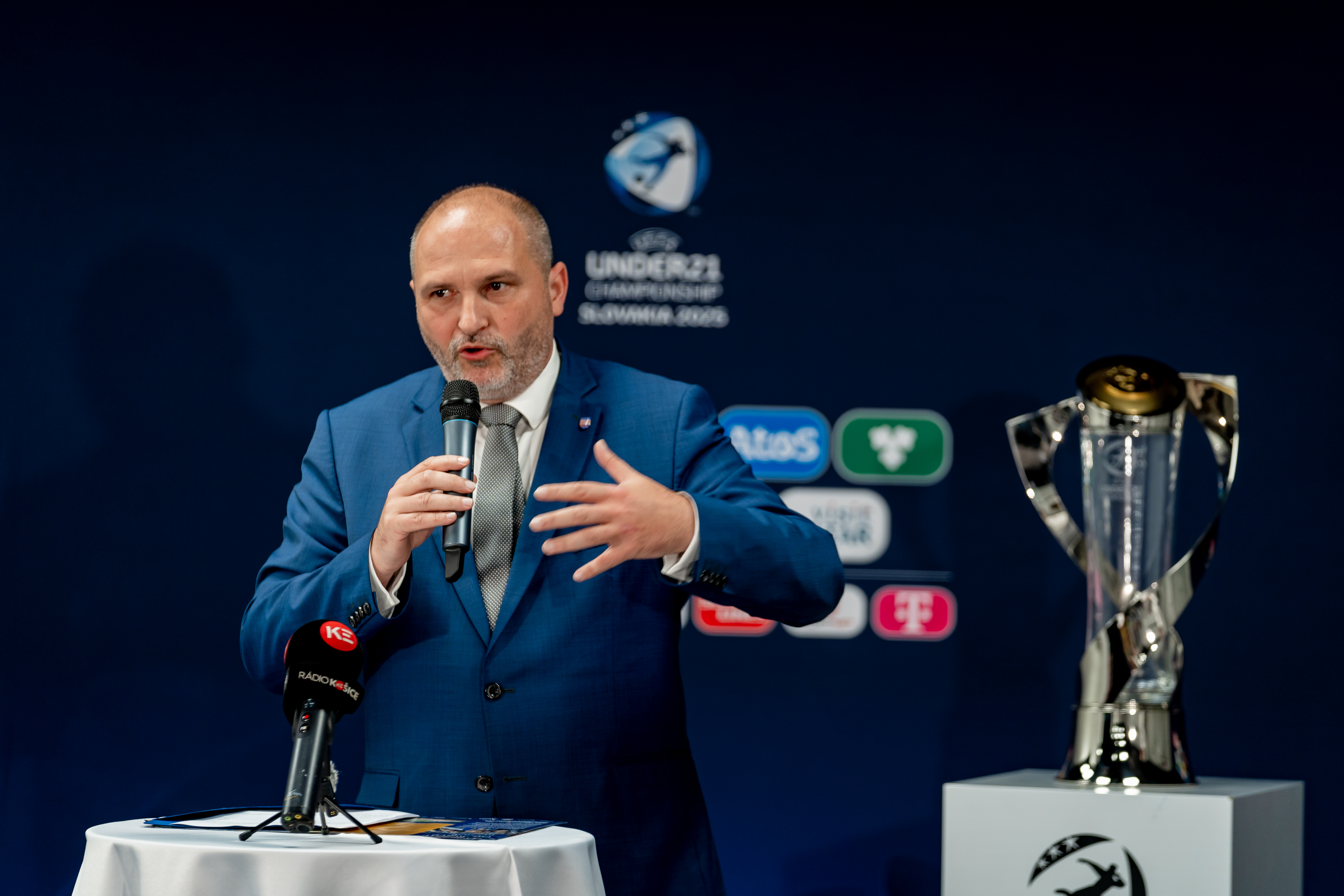 Tlacovy brifing - o pripravach sampionatu UEFA-9